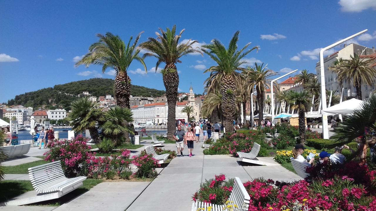 Apartments Crvena Orhideja Split Buitenkant foto
