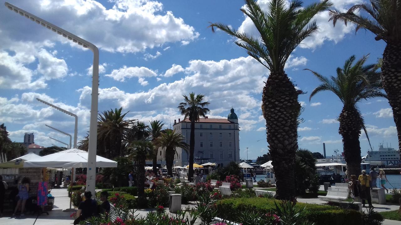 Apartments Crvena Orhideja Split Buitenkant foto